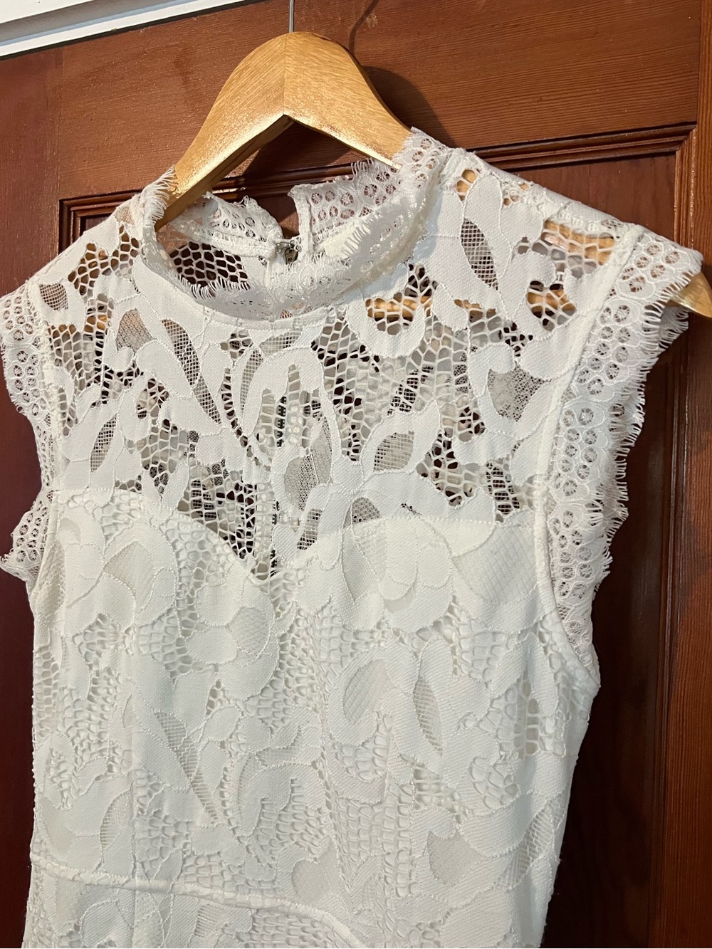 Sans Souci White Lace Wedding Bridal Sheath Dress Size Medium Elegant Cocktail - Picture 5 of 11
